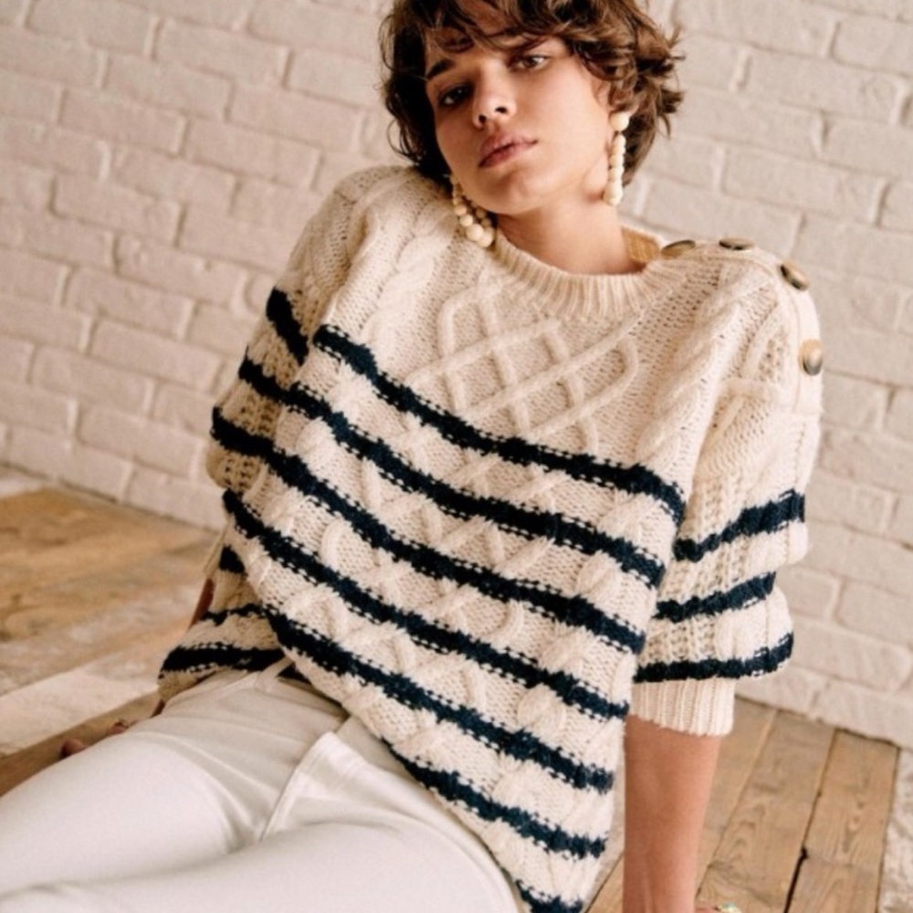 Sezane James 100% Wool
Fisherman Striped Sweater Ecru
Navy $295 Size S
$99.00 - Picture 7 of 8